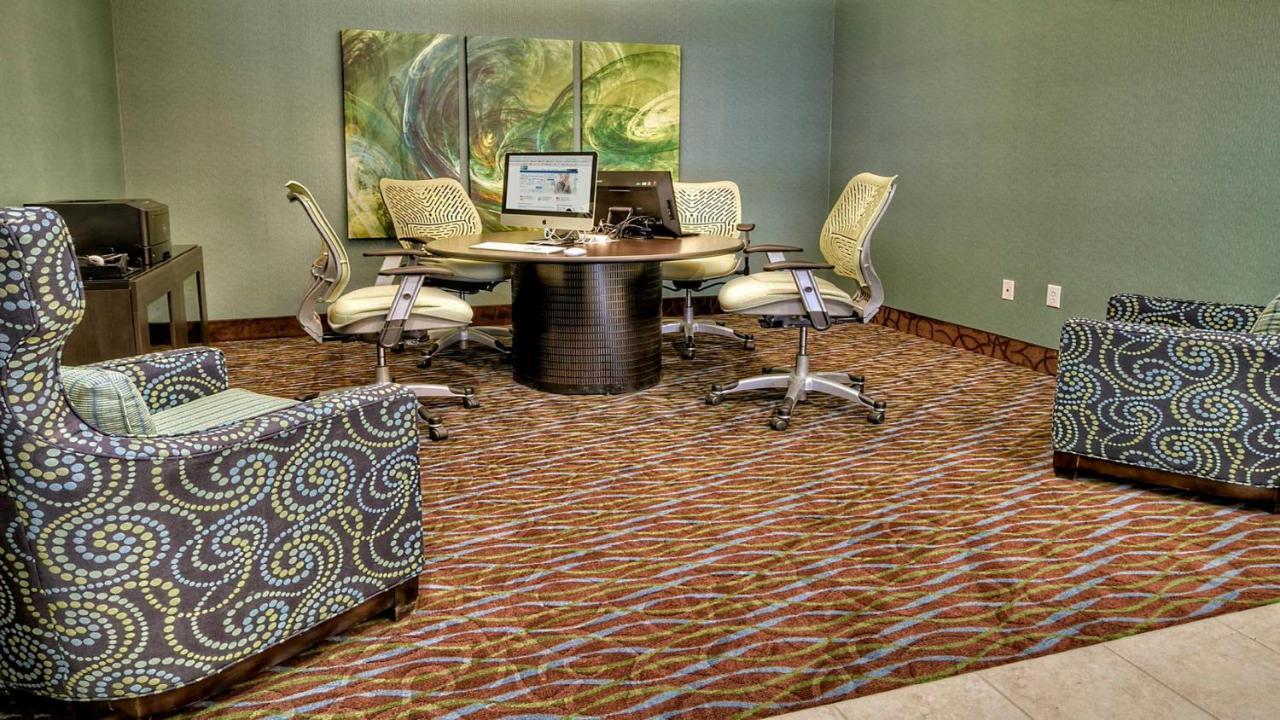 Express & Pittsburgh Sw/southpointe By Ihg Hotel 2*
